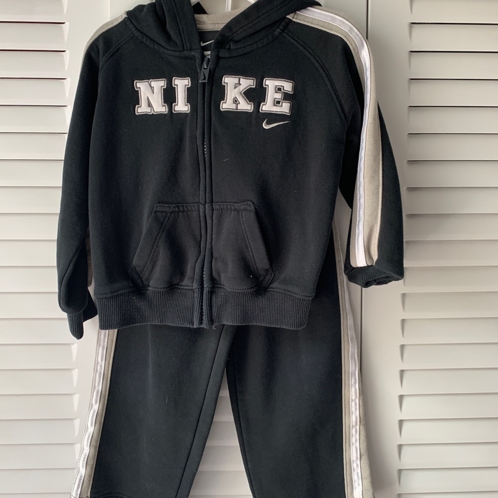 Nike jogger set, 24mo